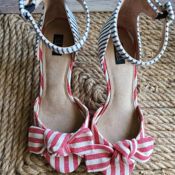NWOT | G.I.L.I | BOW FRONT STRIPE HEELS - Picture 4 of 11